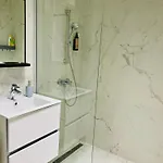 公寓 Elegant In Ivory - Ac & Smart Tv 布加勒斯特