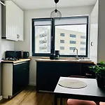 Elegant In Ivory - Ac & Smart Tv Апартаменти