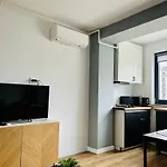Elegant In Ivory - Ac & Smart Tv