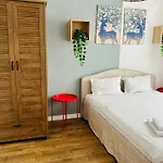 Elegant In Ivory - Ac & Smart Tv *