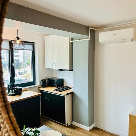 Apartment Elegant In Ivory - Ac & Smart Tv *
