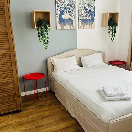 Elegant In Ivory Apartament *