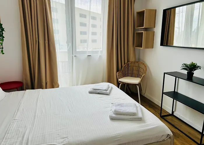 Elegant In Ivory - Ac & Smart Tv * Bucharest