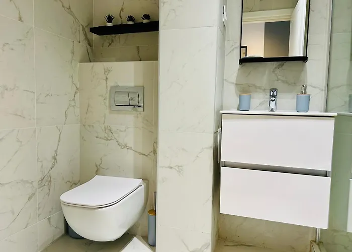 Elegant In Ivory - Ac & Smart Tv