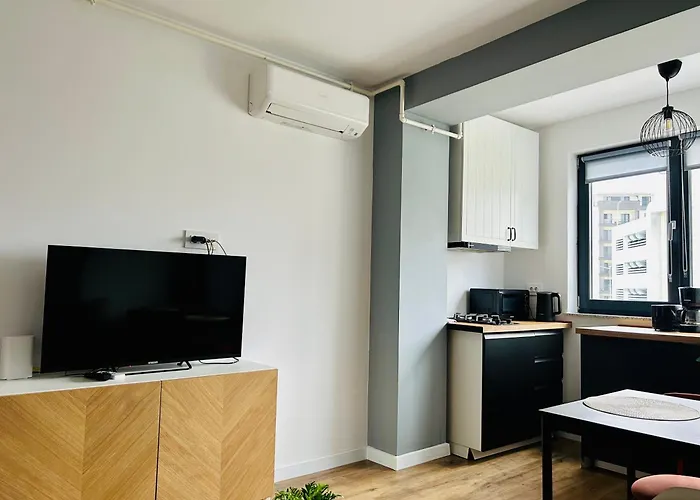 Elegant In Ivory - Ac & Smart Tv