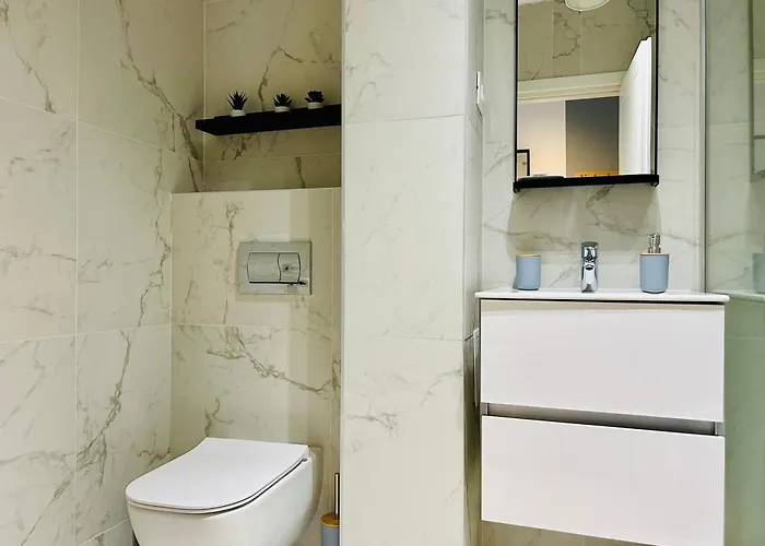 Elegant In Ivory - Ac & Smart Tv *