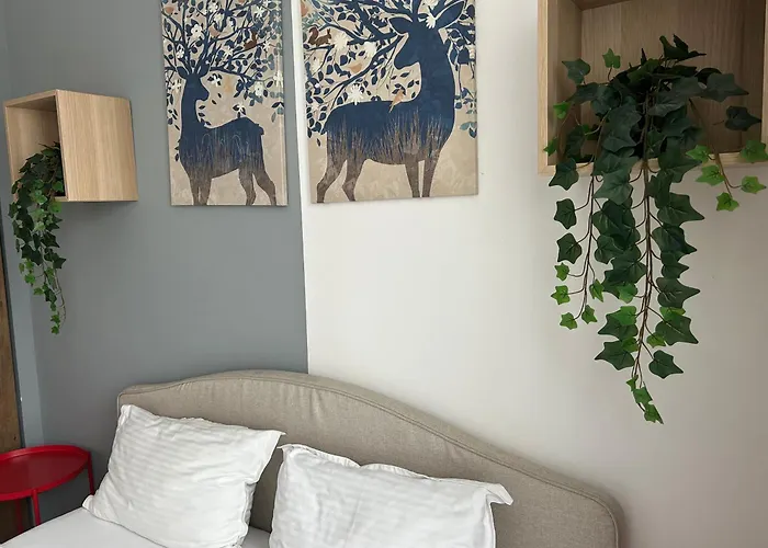 Elegant In Ivory - Ac & Smart Tv *