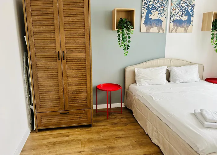 Elegant In Ivory - Ac & Smart Tv Apartment