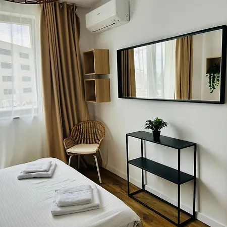 Appartamento Elegant In Ivory - Ac & Smart Tv