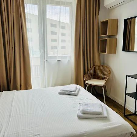 Elegant In Ivory - Ac & Smart Tv Appartement